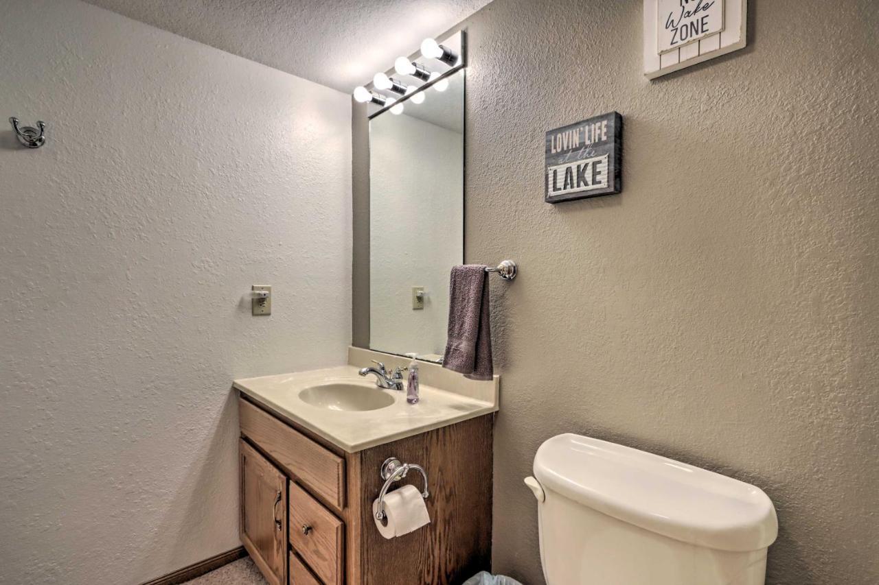 Lakefront Osage Beach Condo With Balcony And Views! エクステリア 写真
