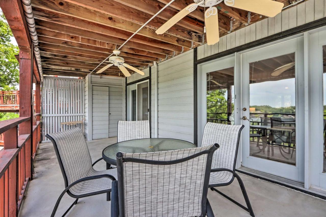 Lakefront Osage Beach Condo With Balcony And Views! エクステリア 写真