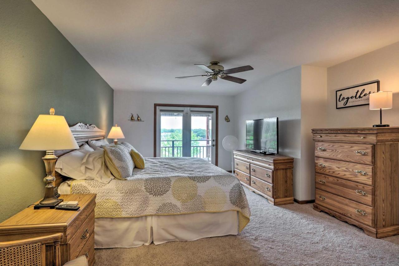 Lakefront Osage Beach Condo With Balcony And Views! エクステリア 写真