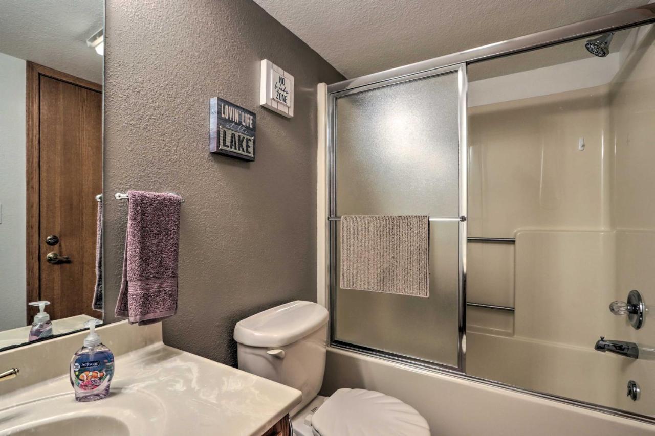 Lakefront Osage Beach Condo With Balcony And Views! エクステリア 写真